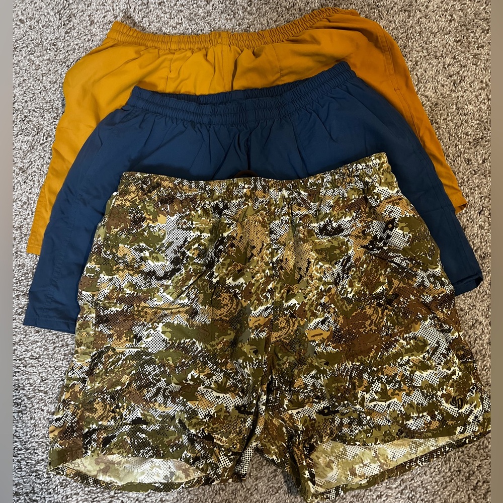 Bundle of Duck Camp Scout Shorts. Small - 5” Shorts. Each are 59. Selling bundle